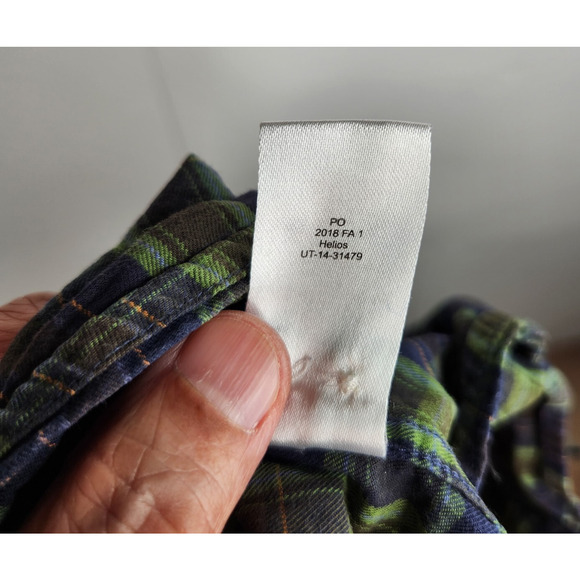 Untuckit Slim Fit Button Up Shirt Mens Size Large Green Blue Plaid Cotton - Picture 8 of 8